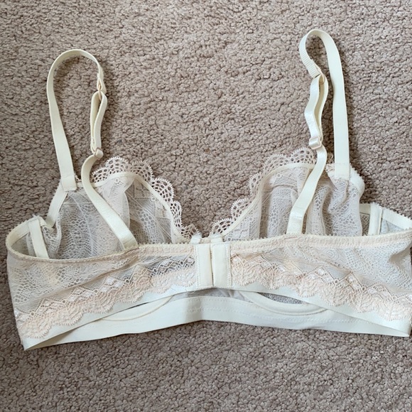 Heidi Klum lace bra - Picture 3 of 6